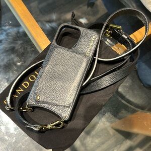 Bandolier Emma Pebble iPhone 13 Pro